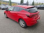 Opel Astra 2018 Punainen