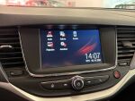 Opel Astra 2018 Punainen