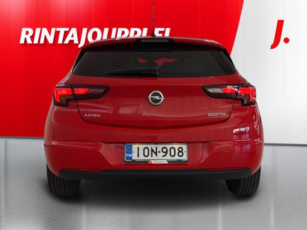 Opel Astra 2018 Punainen
