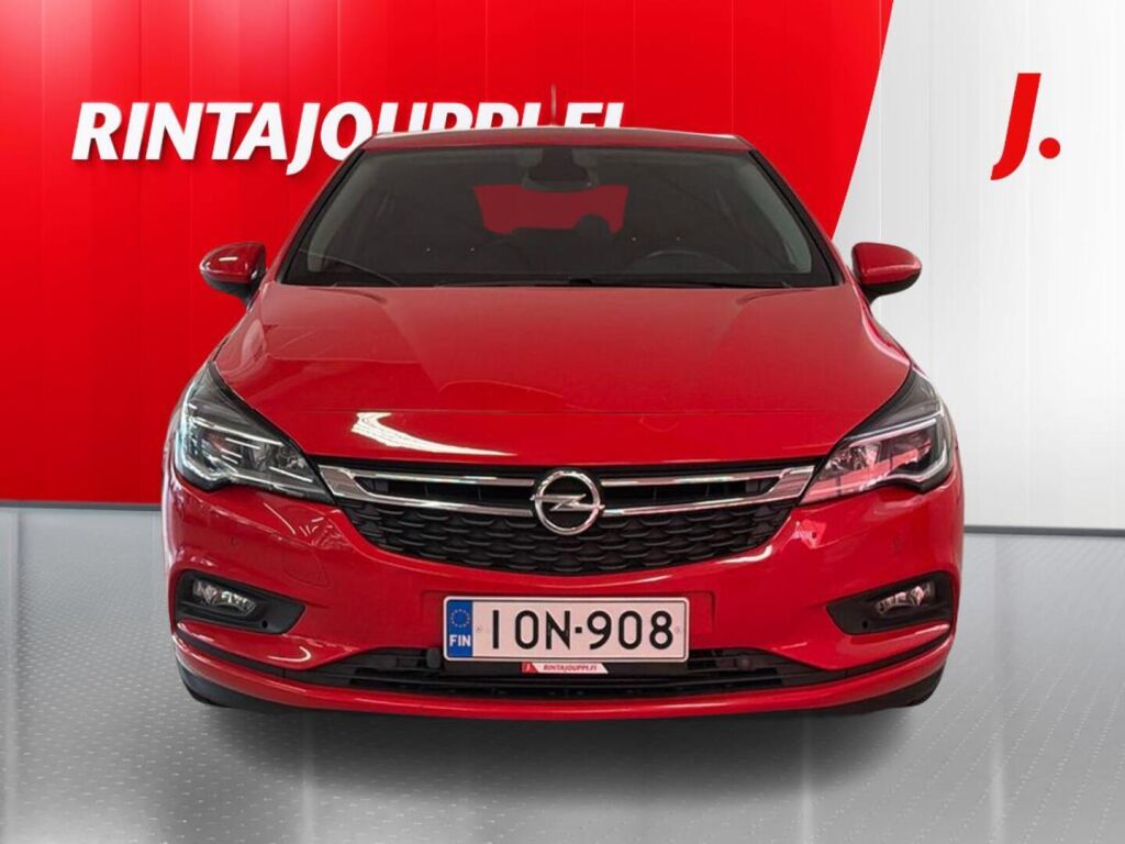 Opel Astra 2018 Punainen