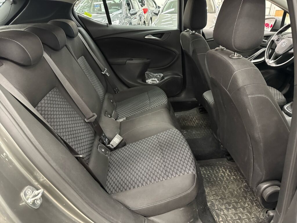 Opel Astra 2019 Harmaa