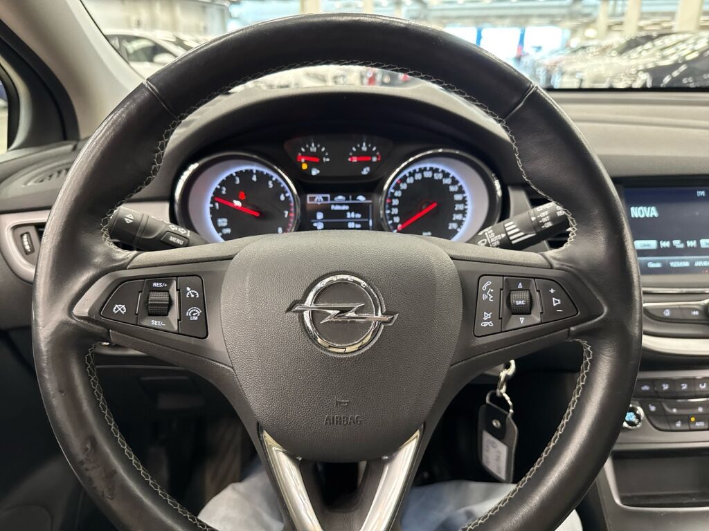 Opel Astra 2019 Harmaa
