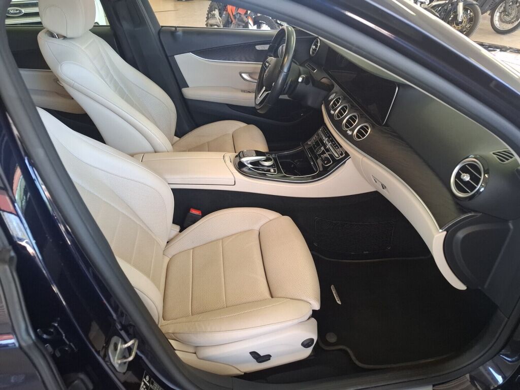 Mercedes-Benz E 2018 Sininen