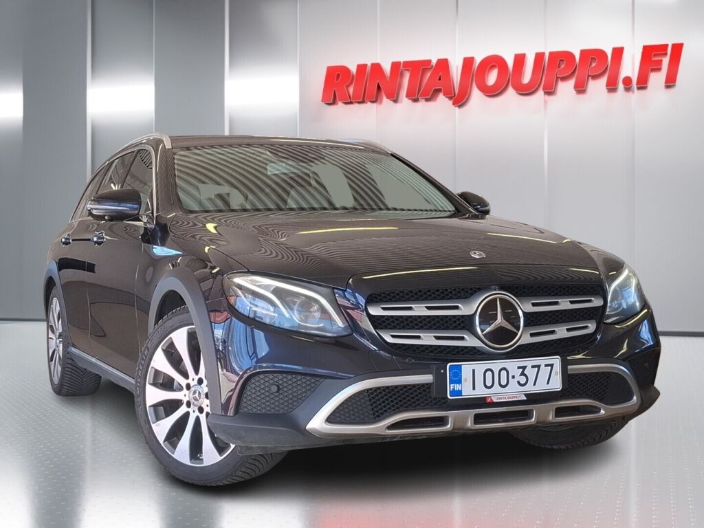 Mercedes-Benz E 2018 Sininen
