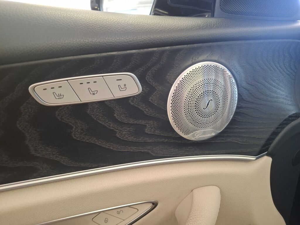 Mercedes-Benz E 2018 Sininen