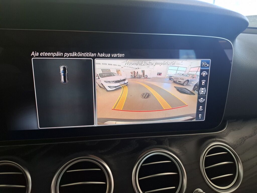 Mercedes-Benz E 2018 Sininen