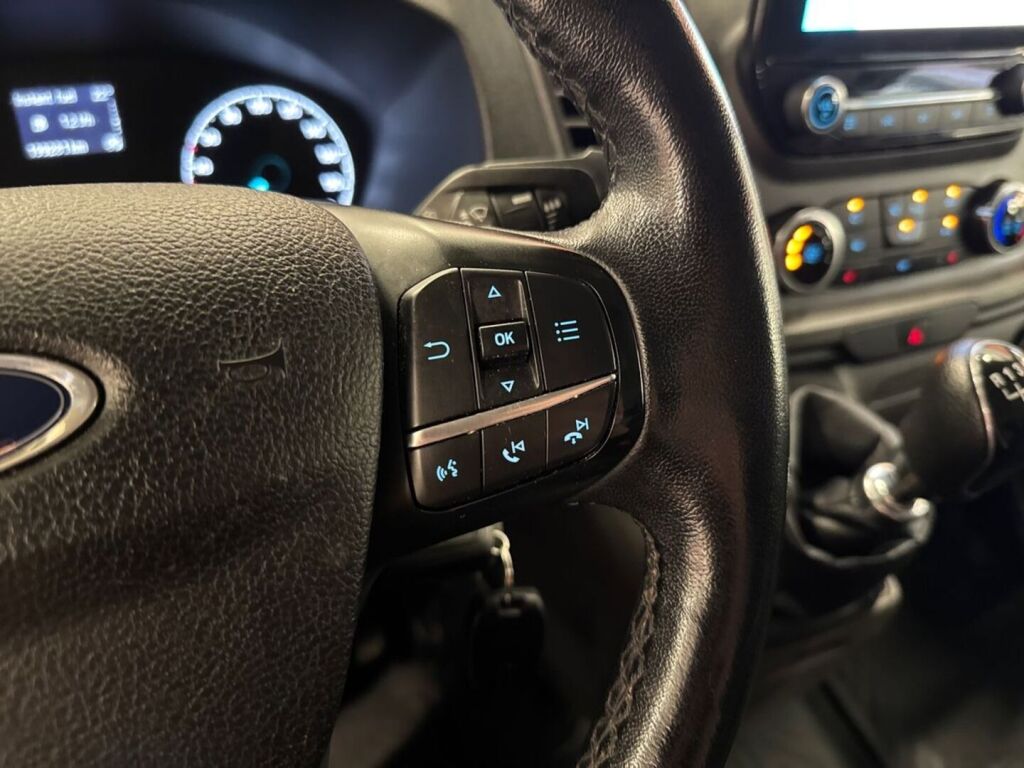 Ford Transit Custom 2019 Valkoinen