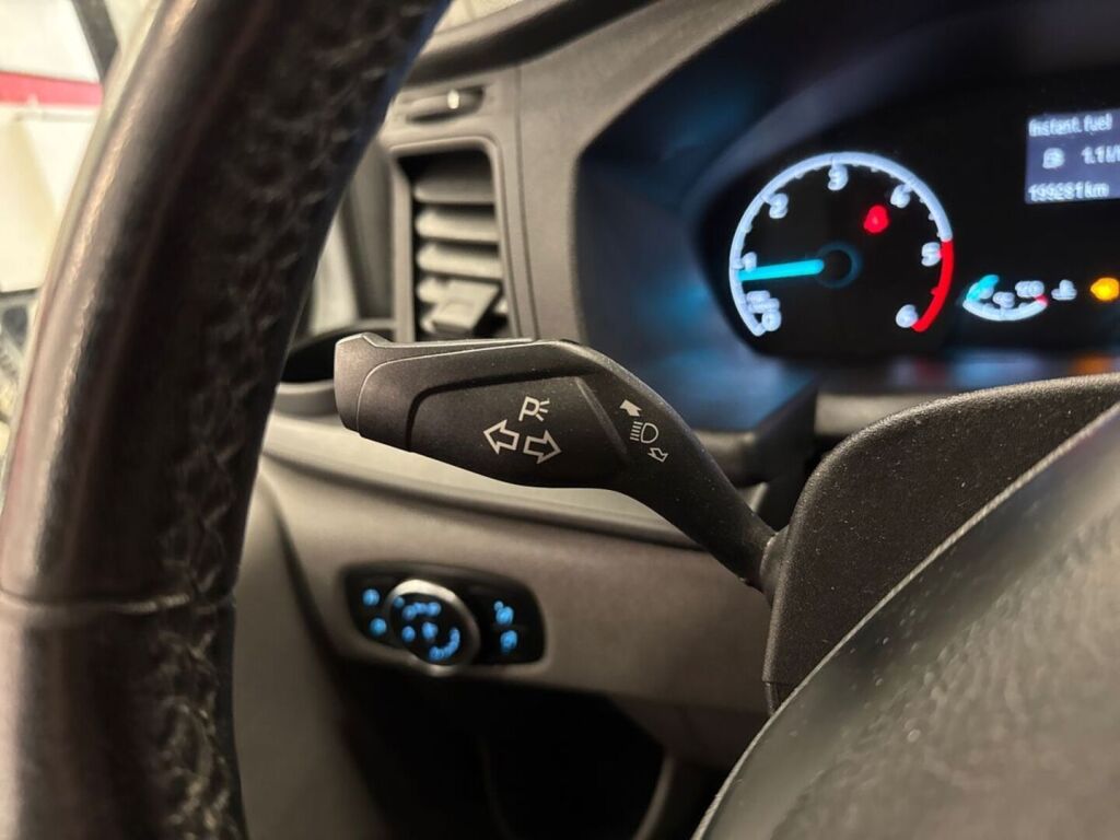 Ford Transit Custom 2019 Valkoinen