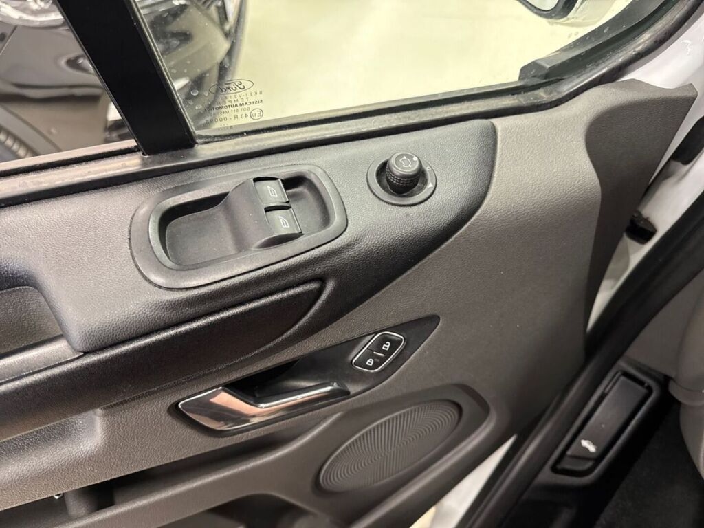 Ford Transit Custom 2019 Valkoinen