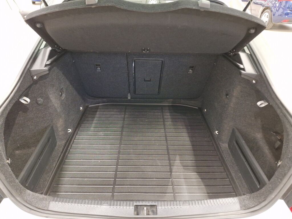 Skoda Octavia 2019 Valkoinen