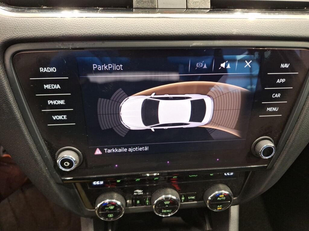 Skoda Octavia 2019 Valkoinen