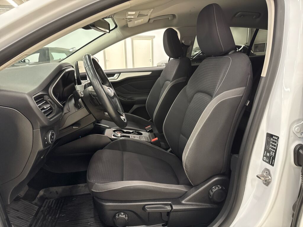 Ford Focus 2019 Valkoinen