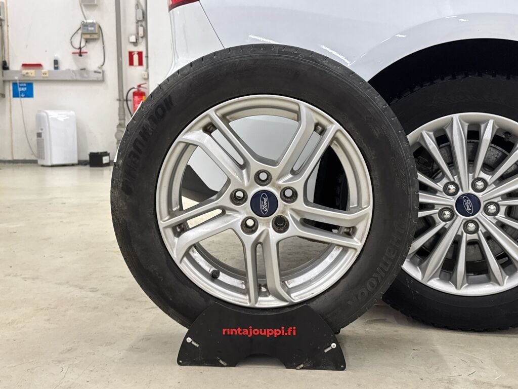 Ford Focus 2019 Valkoinen