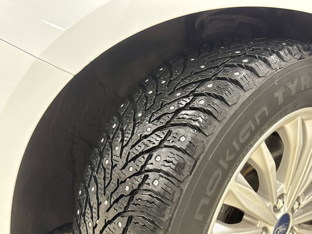 Ford Focus 2019 Valkoinen