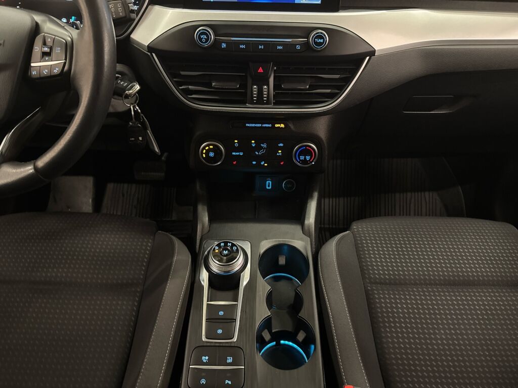 Ford Focus 2019 Valkoinen