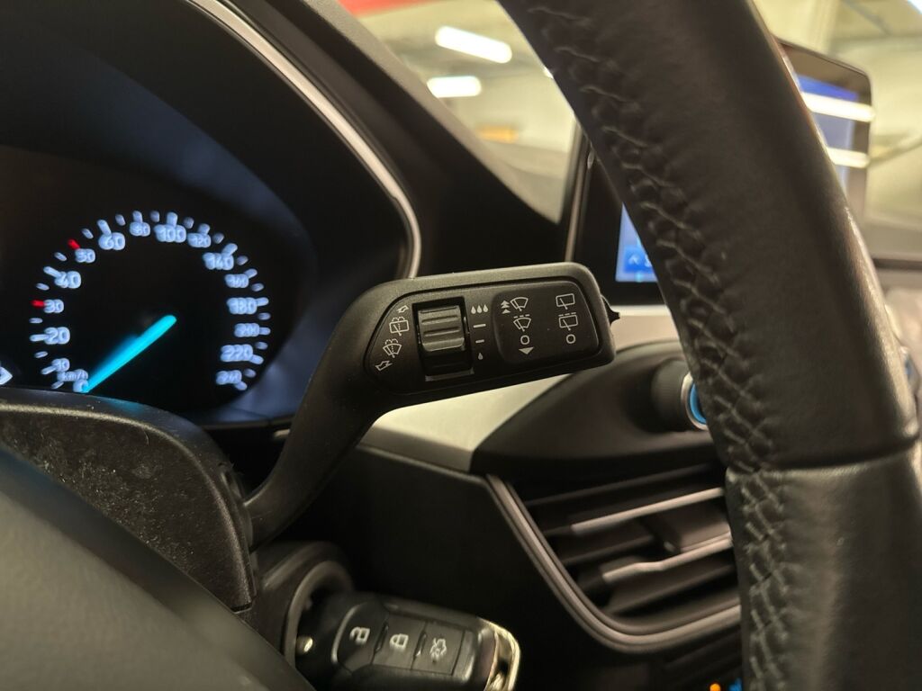 Ford Focus 2019 Valkoinen