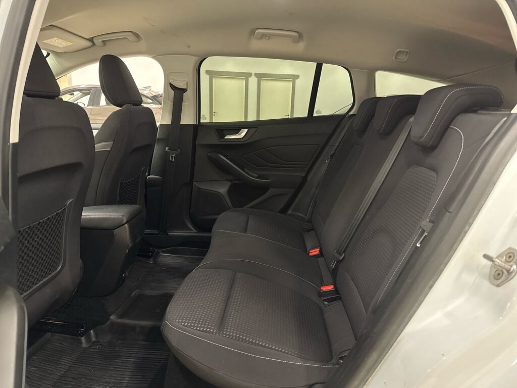Ford Focus 2019 Valkoinen