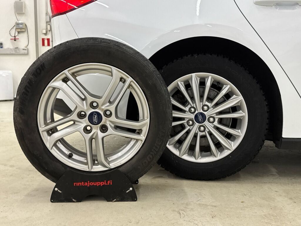 Ford Focus 2019 Valkoinen