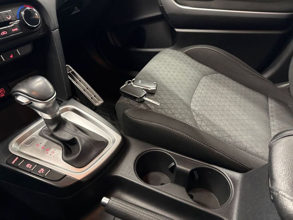 Kia Ceed 2019 Sininen