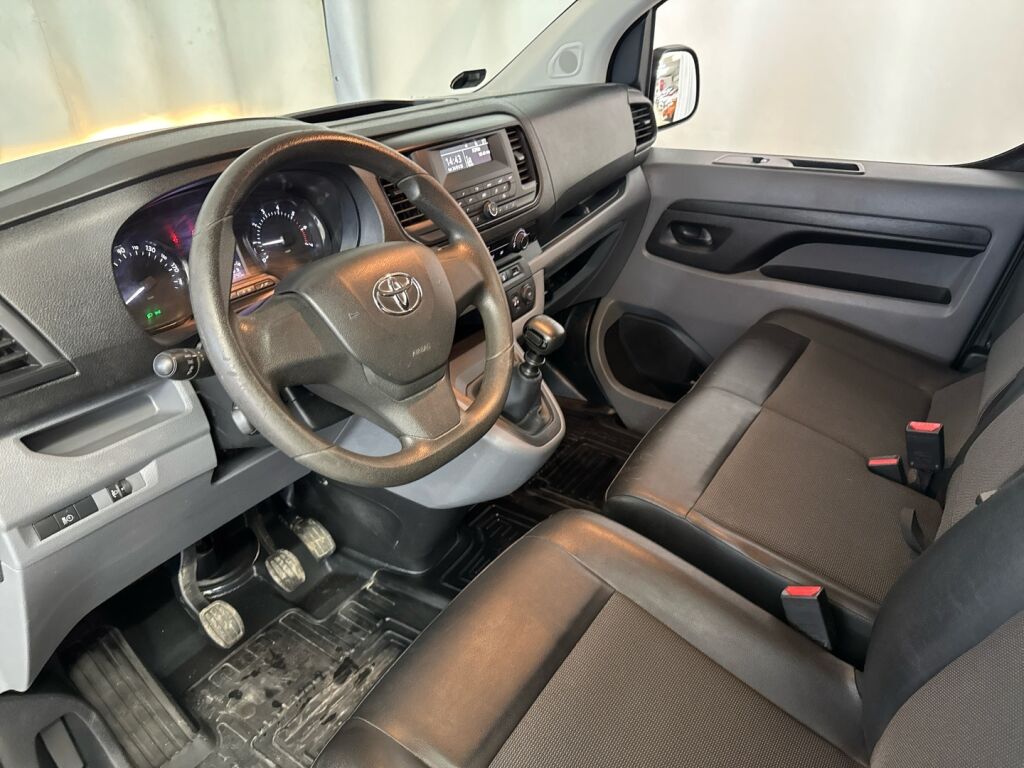 Toyota Proace 2019 Musta