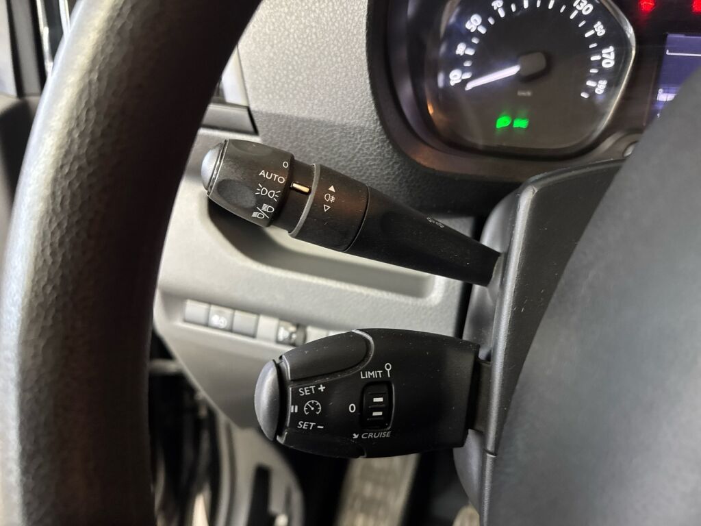 Toyota Proace 2019 Musta