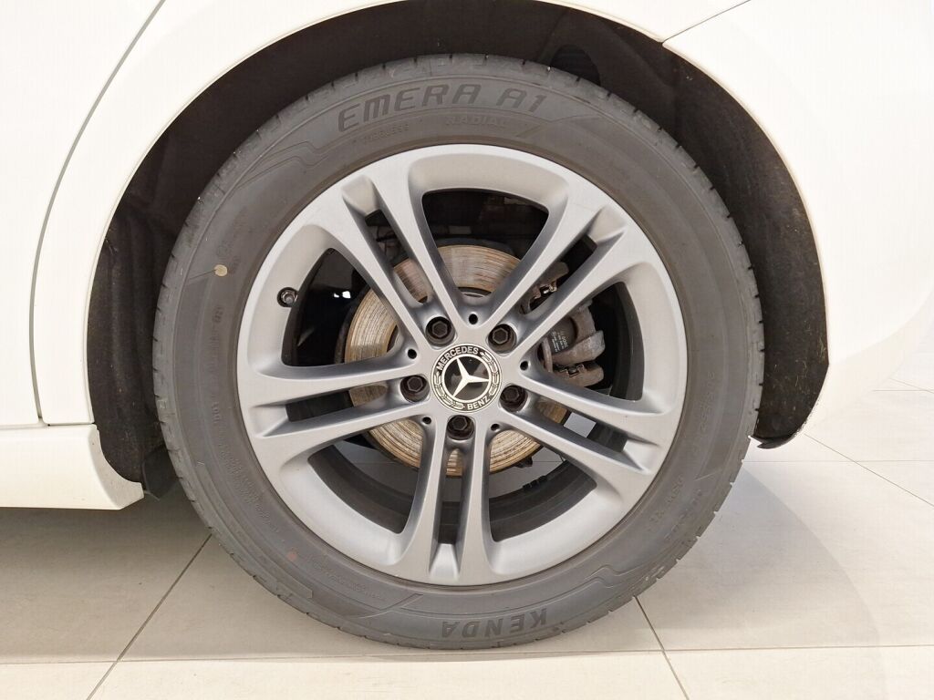 Mercedes-Benz A 2018 Valkoinen