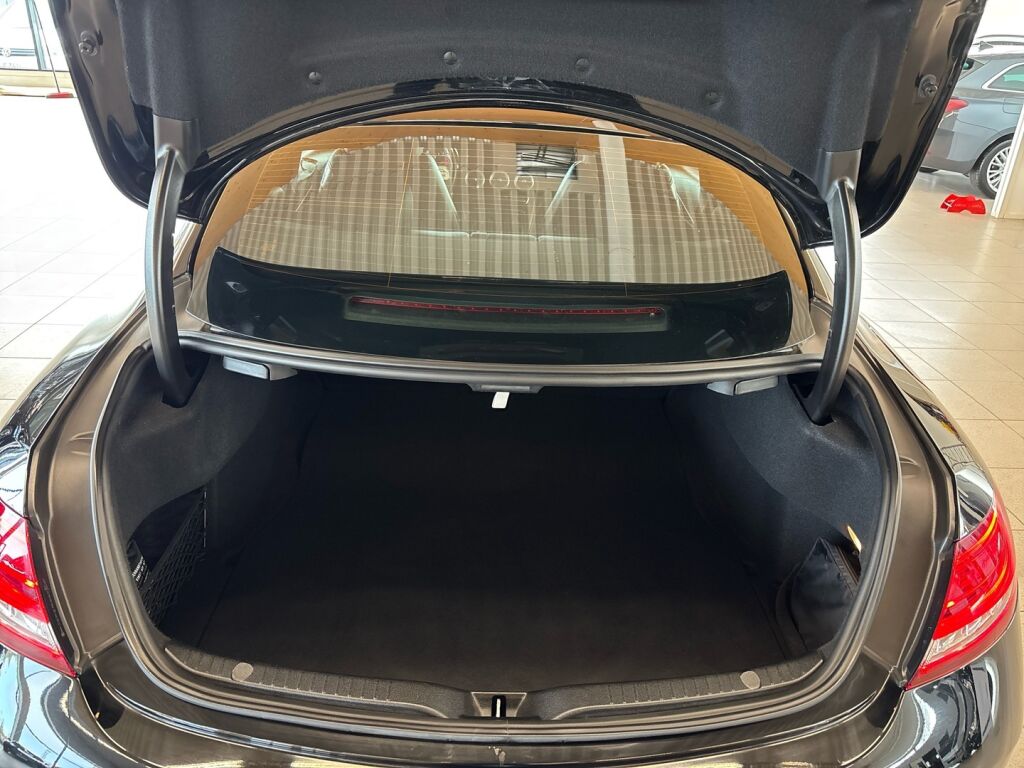 Mercedes-Benz C 2018 Musta