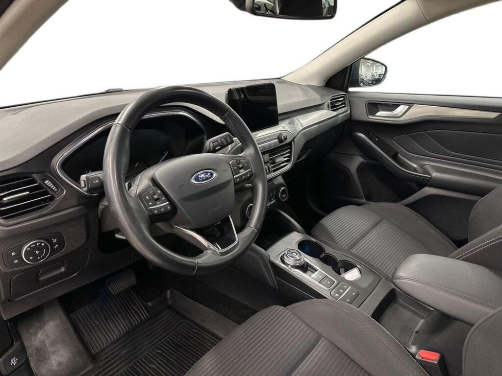 Ford Focus 2018 Sininen