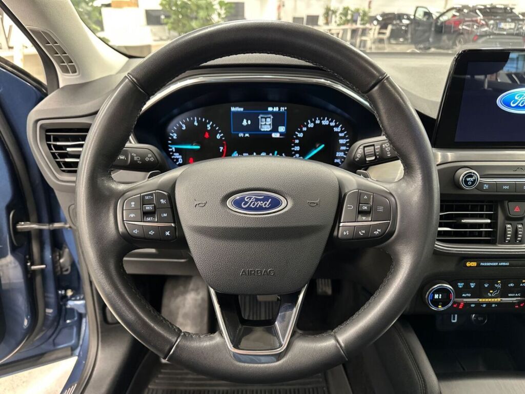 Ford Focus 2018 Sininen