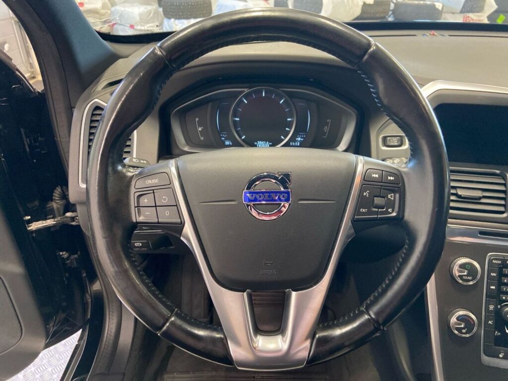 Volvo XC60 2015 Musta