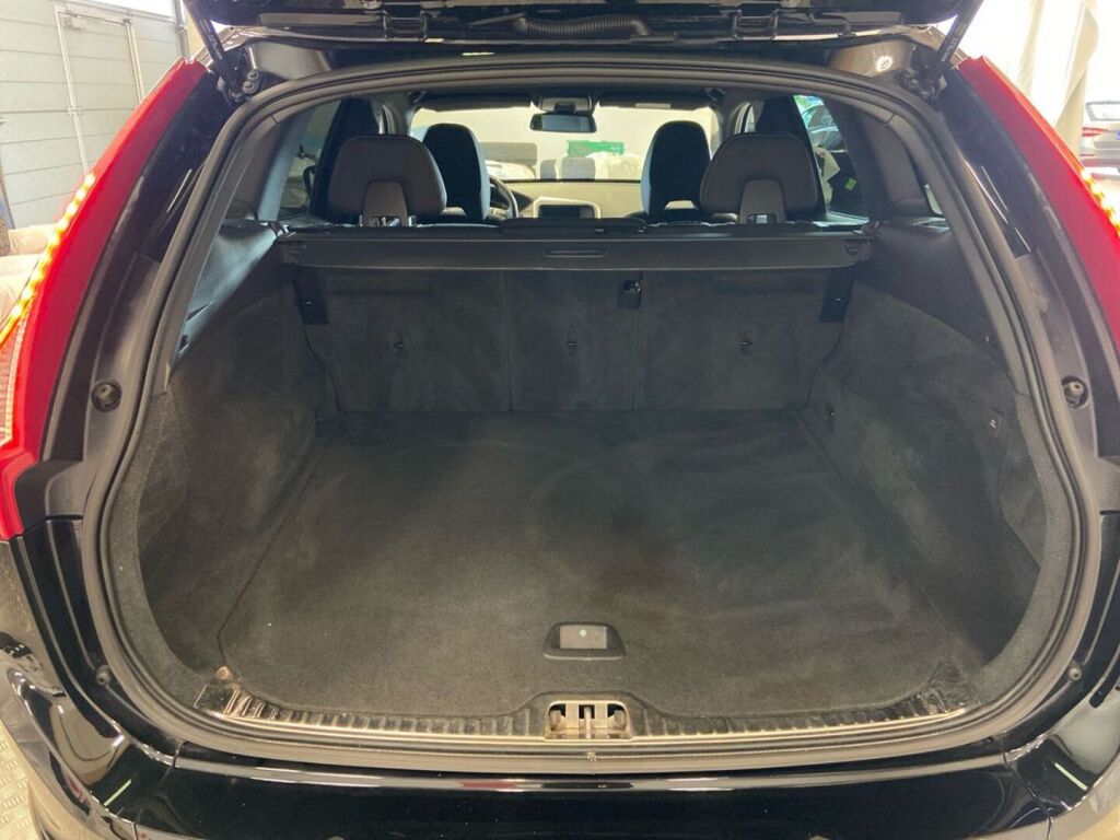 Volvo XC60 2015 Musta