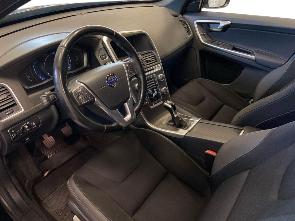 Volvo XC60 2015 Musta