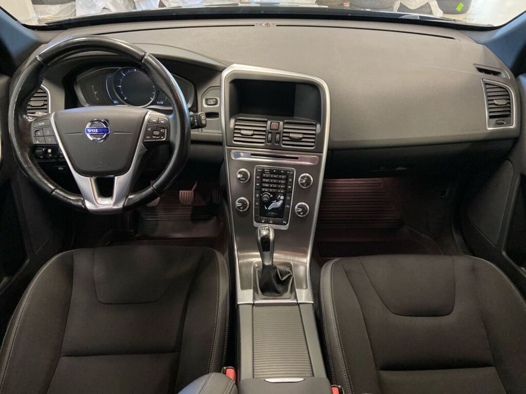 Volvo XC60 2015 Musta