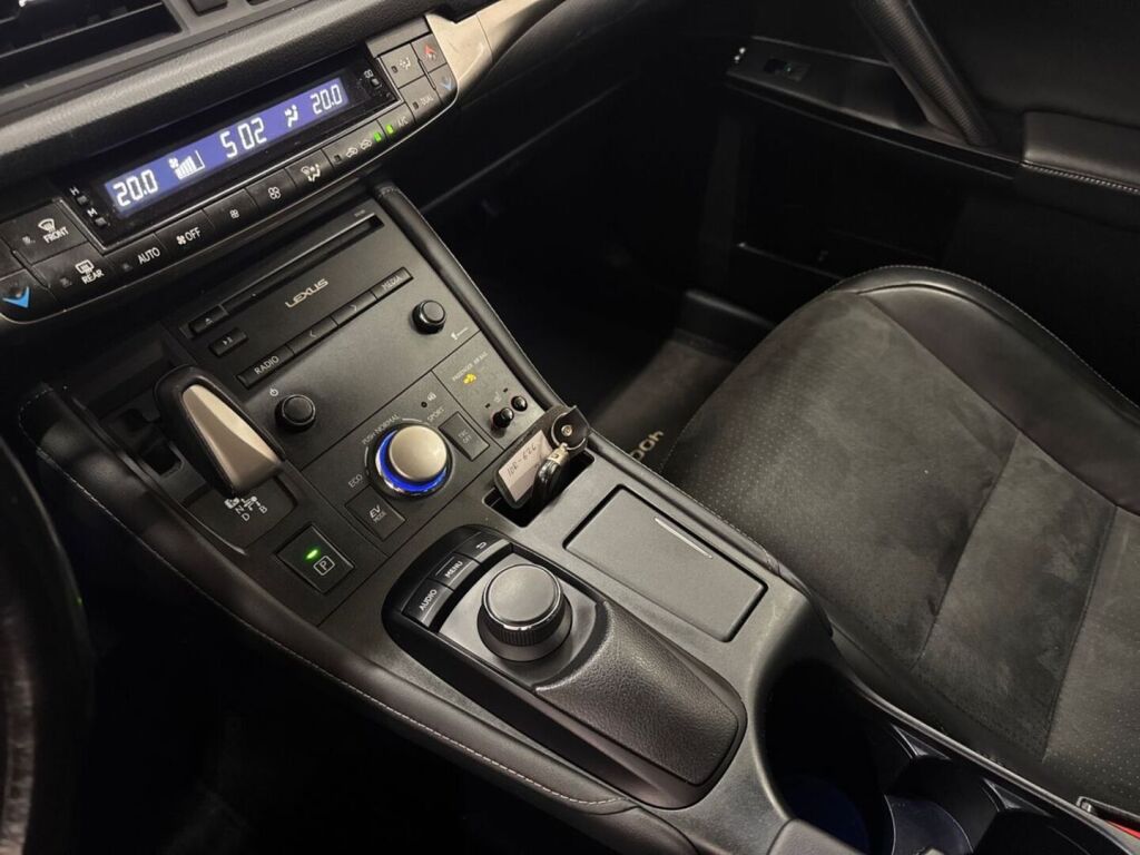 Lexus CT 2016 Valkoinen