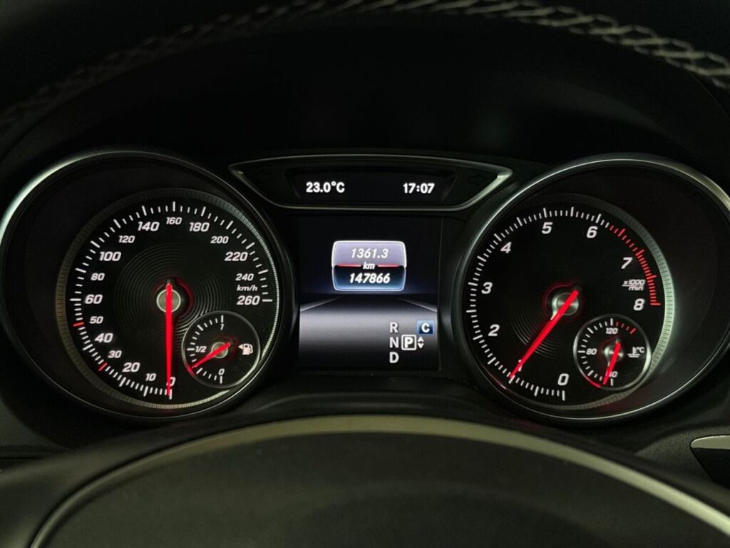 Mercedes-Benz GLA 2018 Musta
