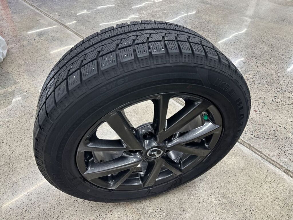 Mazda Mazda3 2019 Punainen