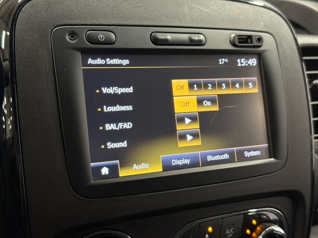 Opel Vivaro 2018 Valkoinen