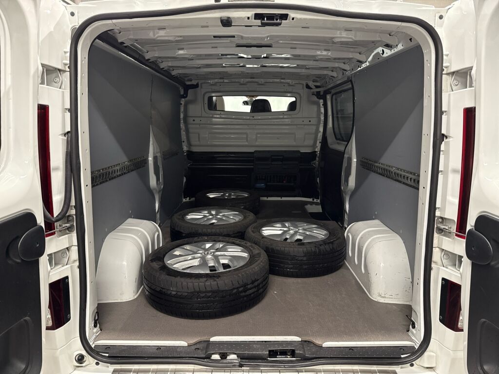 Opel Vivaro 2018 Valkoinen