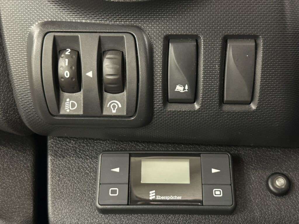 Opel Vivaro 2018 Valkoinen