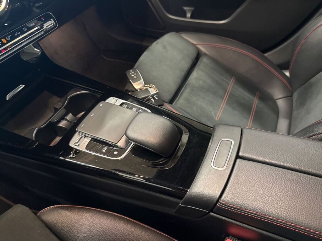Mercedes-Benz A 2020 Harmaa