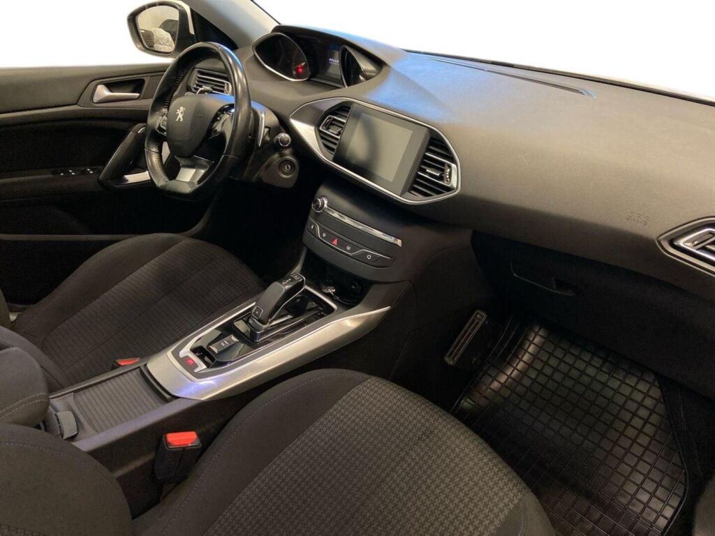 Peugeot 308 2020 Valkoinen