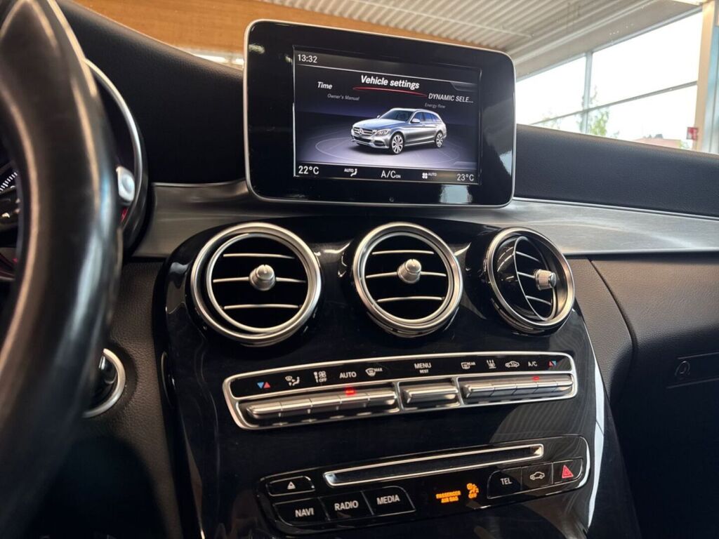 Mercedes-Benz C 2017 Sininen