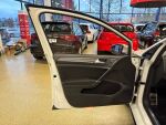 Volkswagen Golf 2020 Valkoinen