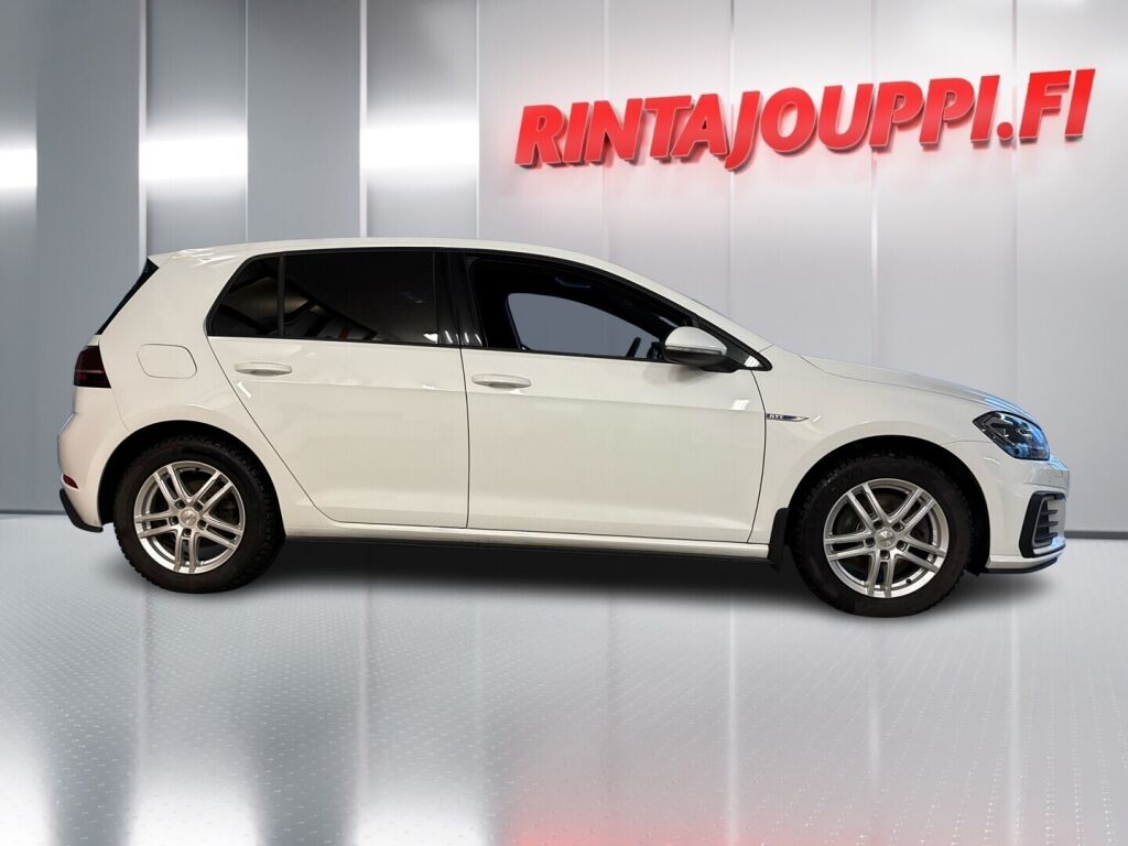 Volkswagen Golf 2020 Valkoinen