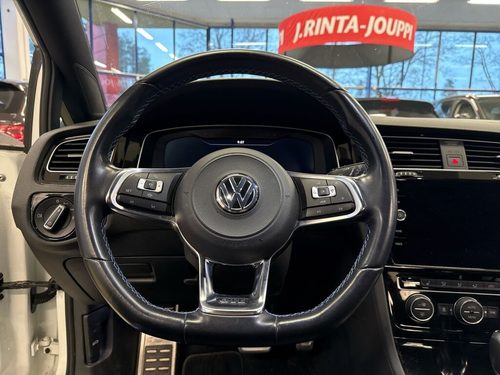 Volkswagen Golf 2020 Valkoinen