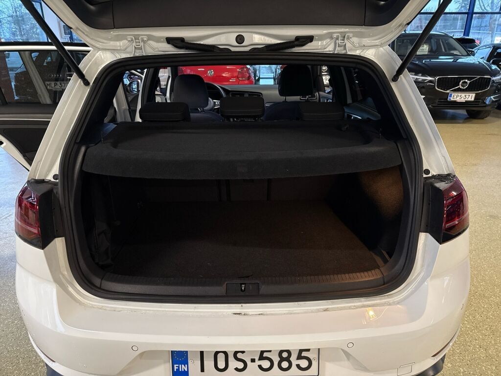Volkswagen Golf 2020 Valkoinen