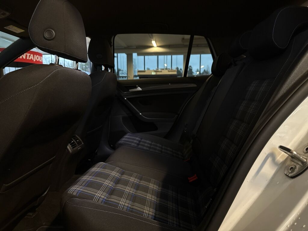 Volkswagen Golf 2020 Valkoinen