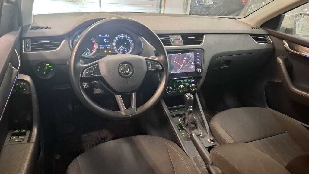 Skoda Octavia 2020 Valkoinen