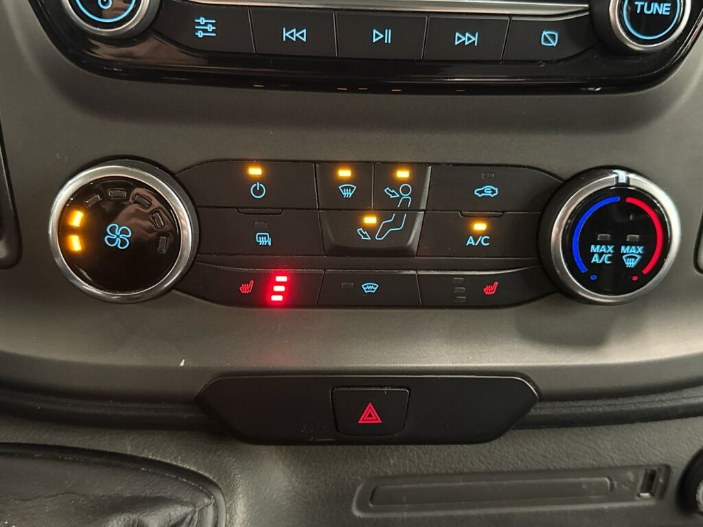 Ford Transit 2020 Valkoinen