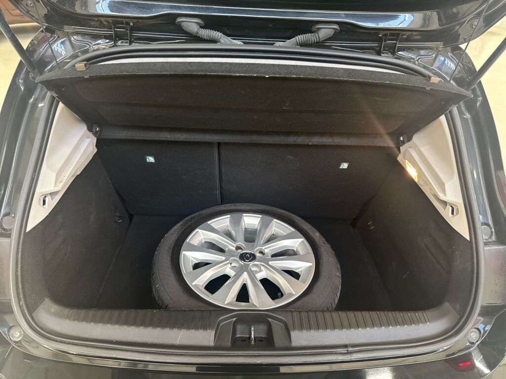 Renault Clio 2020 Musta